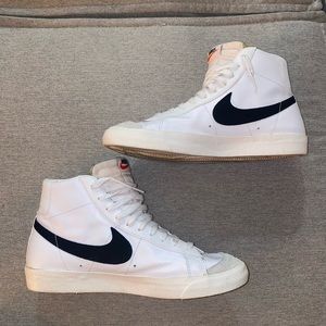 Nike blazer mid ‘77 VNTG white/black sneakers size 11.5 U.S. - used like new
